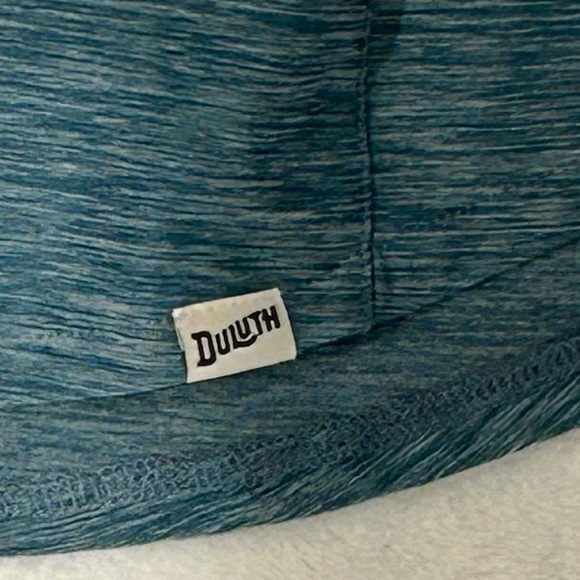 Duluth Trading Company Armachillo V-Neck T Shirt - Women’s Medium - EUC - Teal - Picture 6 of 10